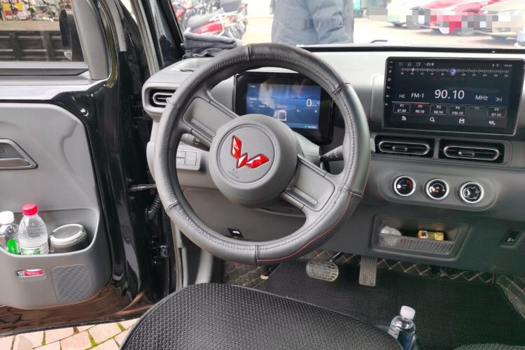 Used Wuling Zhiguang New Energy 2025 Model 305km Ambitious Edition