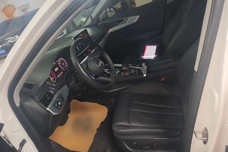 Used Audi A4L 2019 40 TFSI Fashion Edition China VI Emission Standard
