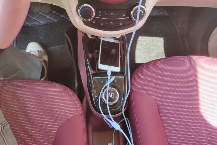 Used CHANGAN OSHAN Benni E-Star 2021 National Edition Colorful Version Lithium Iron Phosphate (31.86 kWh) Gear Lever