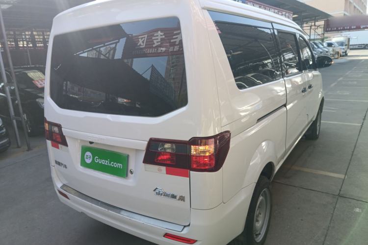 Used Jinbei Gold Hiace M Classic 2024 1.5L Engineering Lion Passenger Vehicle 5 Seats