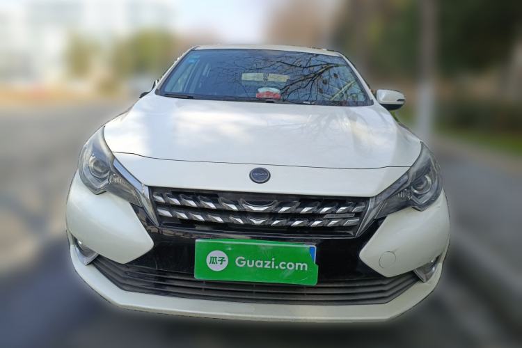 Used Venucia T90 2017 2.0L Manual Fashion Edition Front