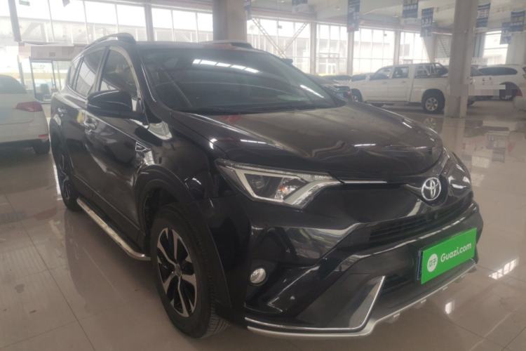 Used Toyota RAV4 2016 2.0L CVT Two-Wheel Drive Fashion Edition China V Standard