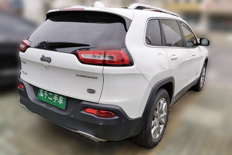 Used Jeep Cherokee 2016 2.4L All-in-One Edition
