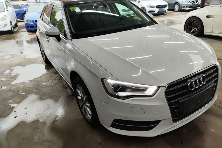 Used Audi A3 2014 Sportback 35 TFSI Automatic Style Edition Front Right 45 Deg