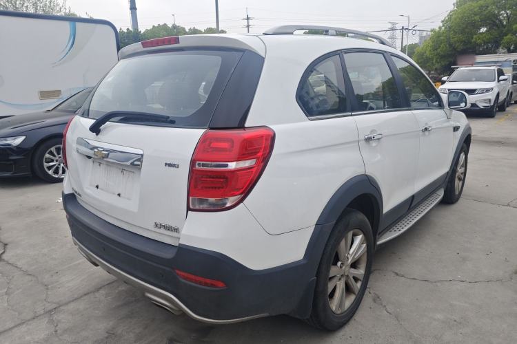 Used Chevrolet Captiva 2015 2.4L 4x4 Flagship Edition 7-Seater Rear Right 45 Deg