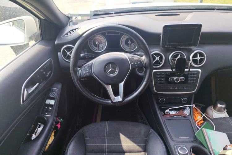 Used Mercedes-Benz A-Class 2015 A 200 Fashion Model
