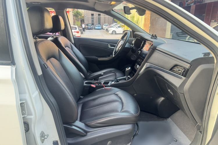 Used Venucia T70 2019 2.0L CVT Enjoy Edition China V Standard