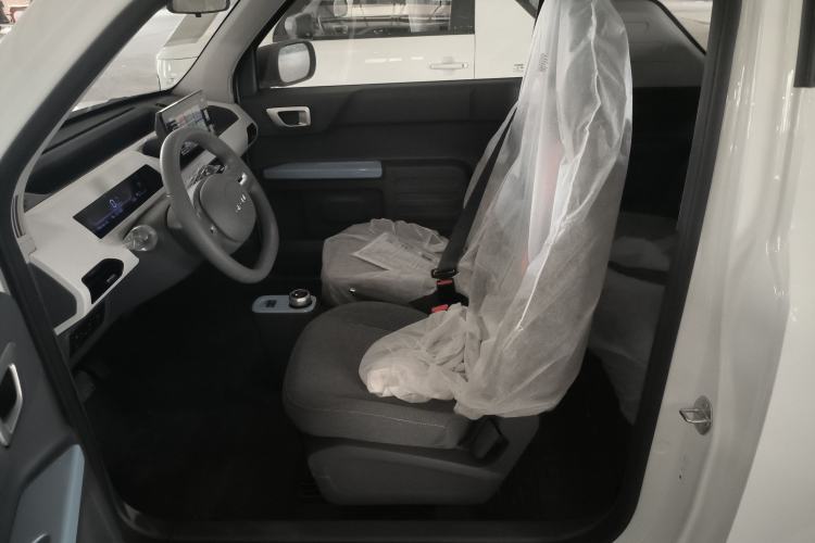 Used Geely Galaxy Panda 2024 Panda Mini 200km Endurance Bear Left Front Seat