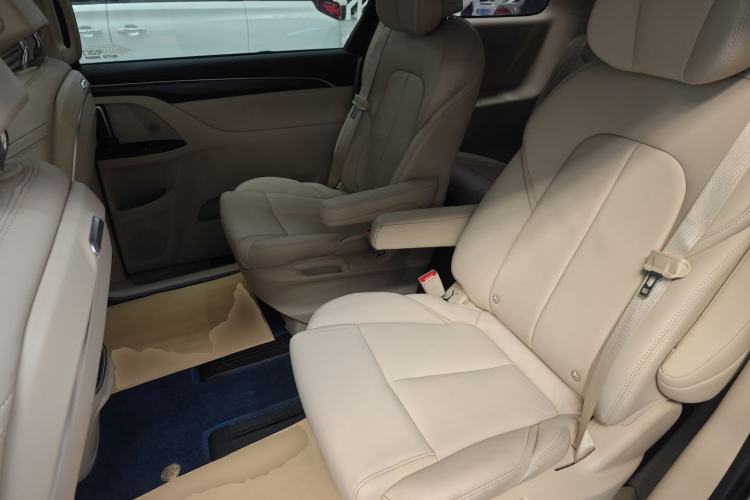 Used Buick GL8 2022 ES Landtrek 653T Luxury Edition
