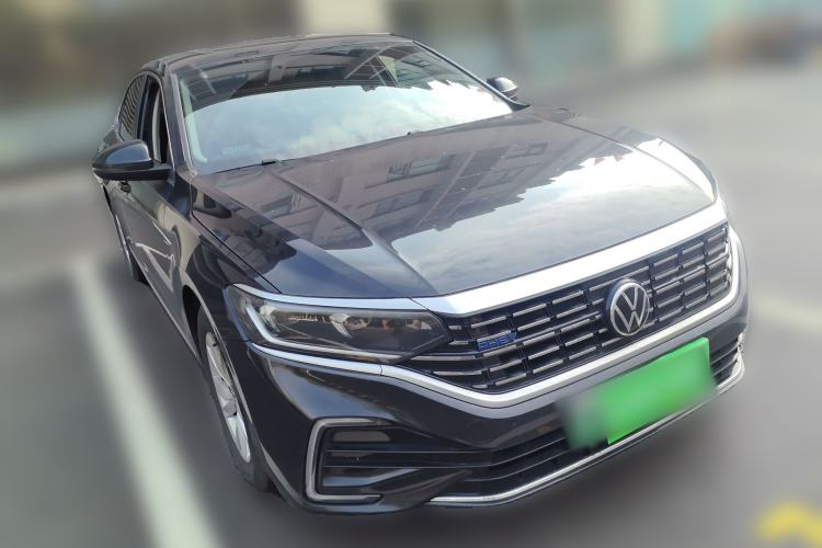 Used Volkswagen Passat New Energy 2022 430 PHEV Hybrid Business Edition Front Right 45 Deg