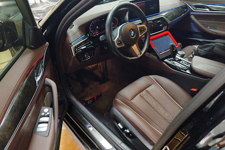 Used BMW 5 Series 2021 Facelifted 525Li M Sport Package Driver Seat