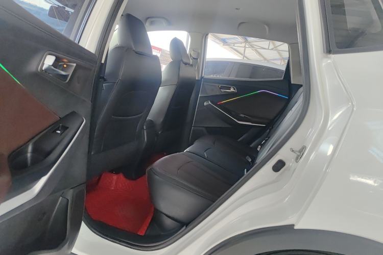 Used CHANGAN CS15 2019 1.5L Manual Entry-Level Version China VI Standard Interior 4