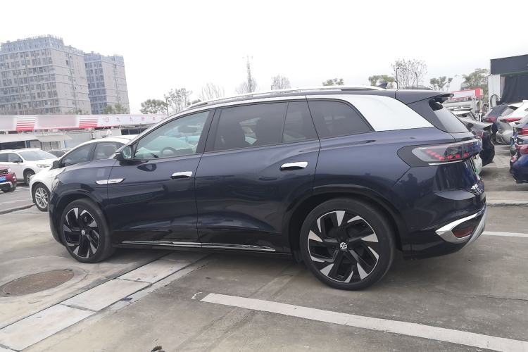 Used Volkswagen ID.6 CROZZ 2022 High-Performance PRIME Edition Left Side