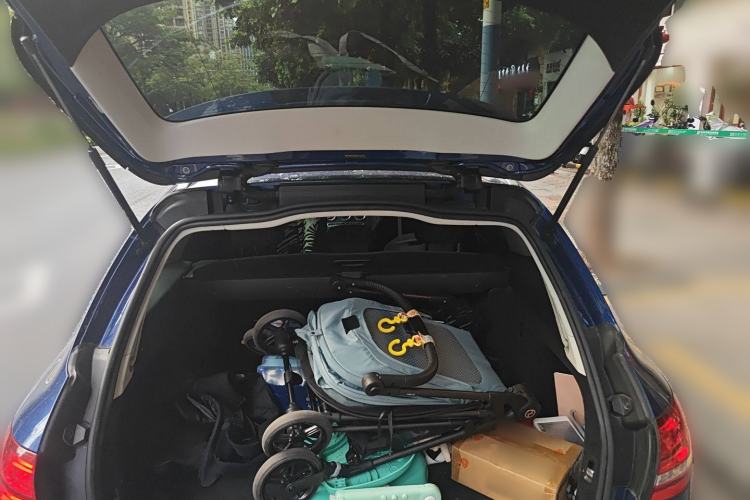 Used Mercedes-Benz C-Class 2017 Facelift C 200 Station Wagon