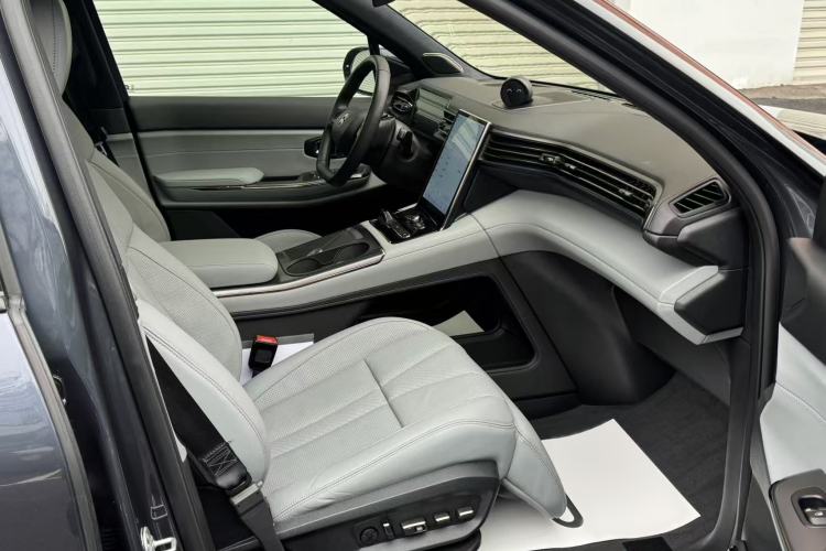 Used Nio ES8 2020 580 km Range Signature Edition Six-Seater Version Interior 10