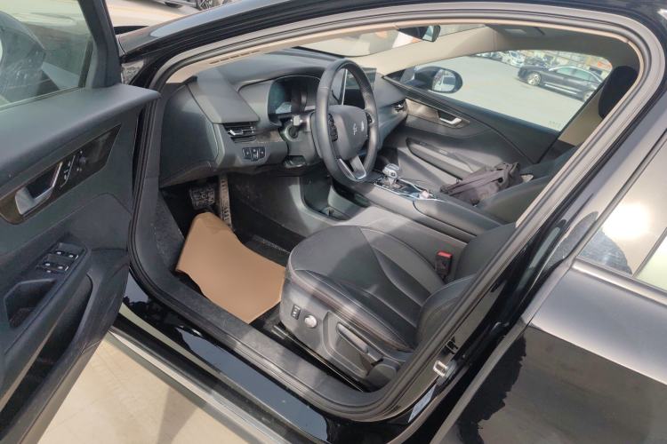 Used Hongqi E-QM5 2021 Charging Version Flagship Edition
