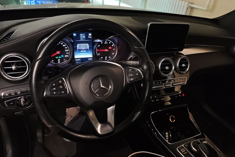 Used Mercedes-Benz GLC 2017 GLC 260 4MATIC Luxury Model