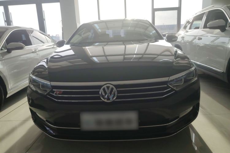Used Volkswagen Magotan 2019 330TSI DSG Leading Edition China V Standard
