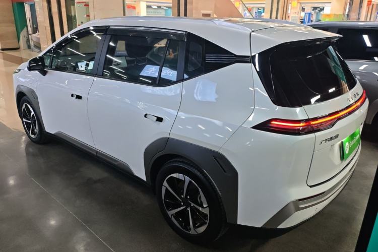 Used AION Y 2022 Plus 70 Smart Edition Rear Left 45 Deg