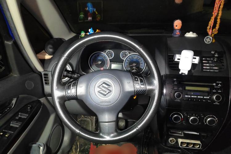 Used Suzuki SX4 2011 Revised Version 1.6L Manual – Dynamic Edition Steering Wheel