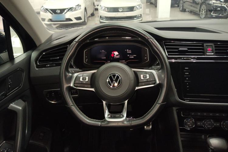 Used Volkswagen Tiguan L 2021 330TSI Automatic Two-Wheel Drive R-Line Enhanced Edition
