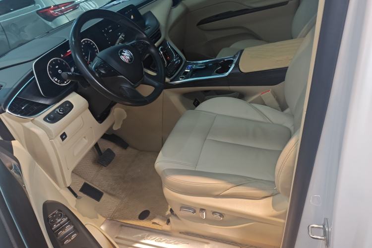 Used Buick GL8 2022 ES Landtrek 653T Luxury Edition
