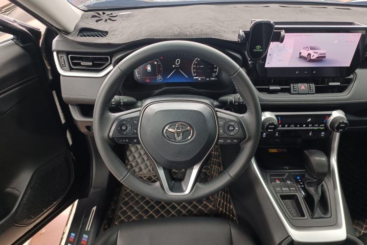 Used Toyota RAV4 2023 2.0L CVT Two-Wheel Drive Fashion Plus Edition