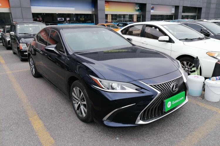 Used Lexus ES 2020 200 Excellence Edition Exterior 1