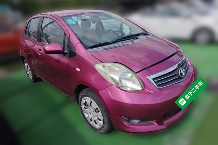 Used Toyota Yaris 2011 1.6E Automatic Charm Edition Front Right 45 Deg