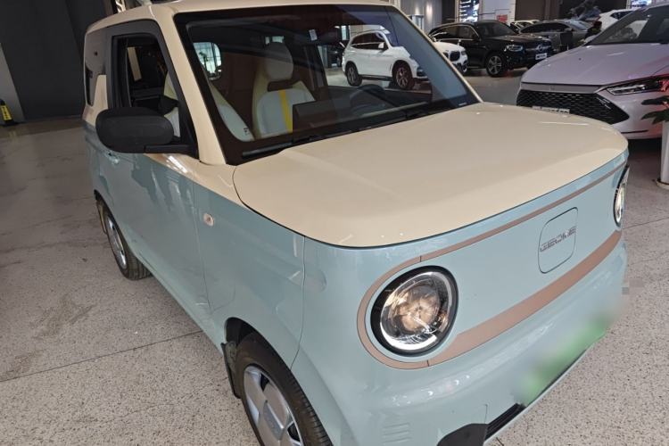 Used Geely Galaxy Panda 2023 Panda Mini 200km Endurance Bear
