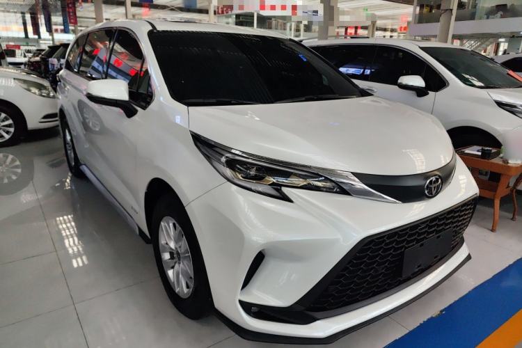 Used Toyota Granvia 2024 2.5L Hybrid Comfort Edition
