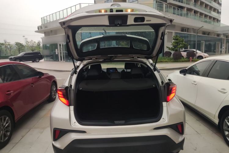 Used Toyota C-HR 2021 2.0L Luxury Edition Trunk