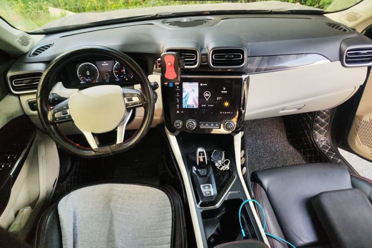 Used Lynk & Co 02 2018 1.5T DCT Two-Wheel Drive Zhaopu Version China V Standard
