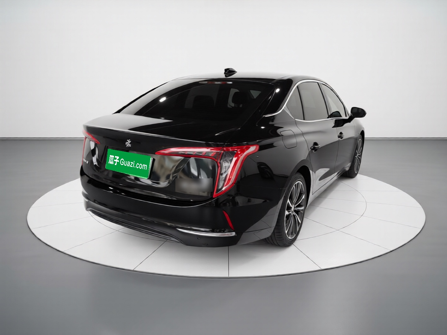Hongqi E-QM5 2022 431 km Charge & Enjoy Edition — снимка 6