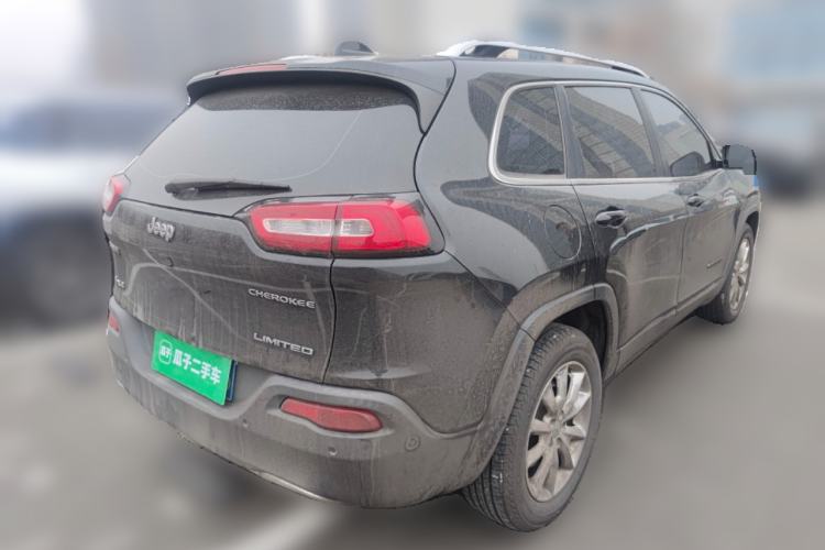 Used Jeep Cherokee 2016 2.4L Superior Edition
