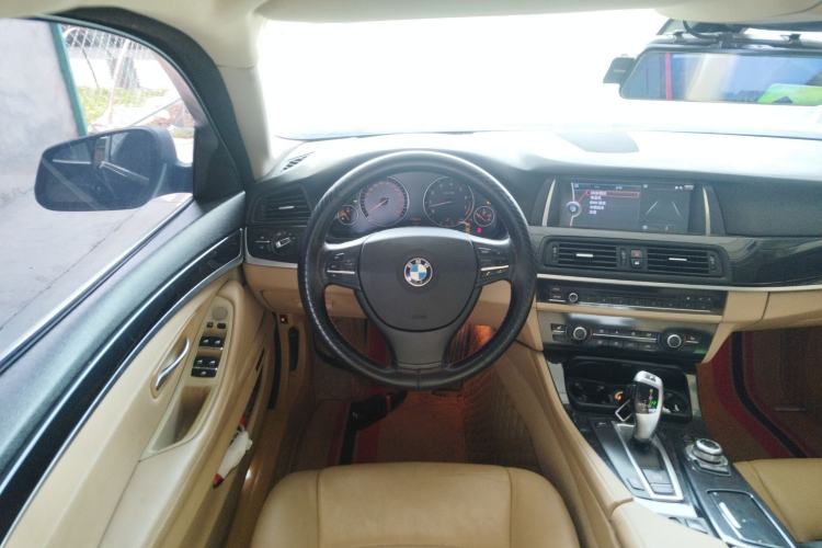 Used BMW 5 Series 2011 523Li Leading Model Steering Wheel
