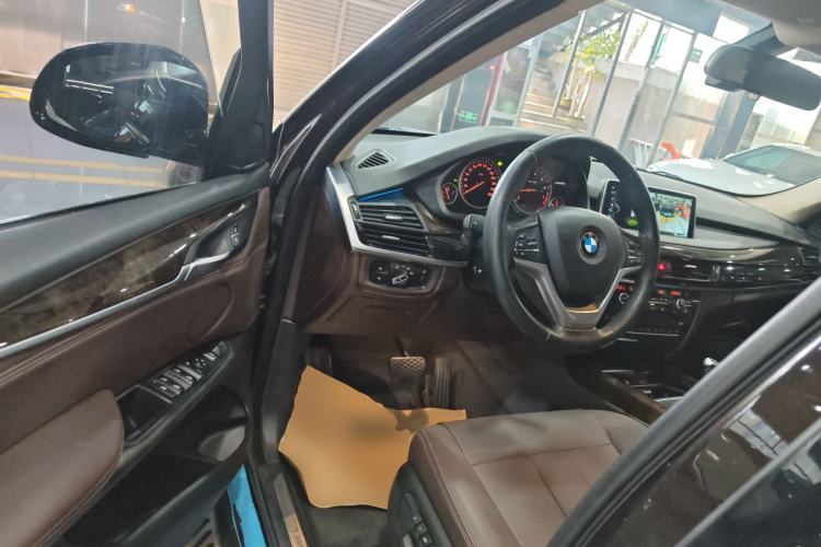 Used BMW X5 2017 xDrive28i
