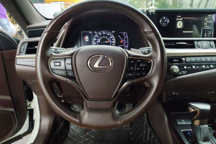 Used Lexus ES 2020 200 Excellence Edition
