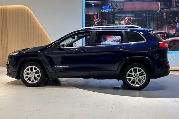 Used Jeep Cherokee 2016 2.4L Leading Edition