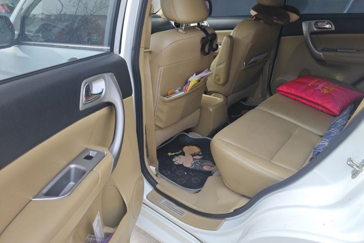 Used Haval H6 2011 2.0L Manual Two-Wheel Drive Urban Version
