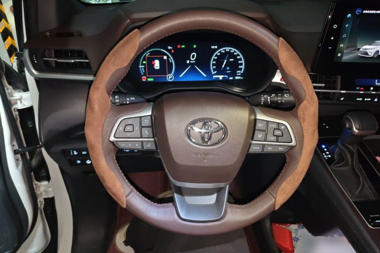 Used Toyota Granvia 2024 2.5L Hybrid Prestige PLUS Four-Wheel Drive Version Steering Wheel