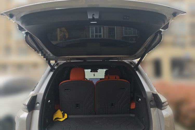 Used Li Auto L8 2023 Pro Model