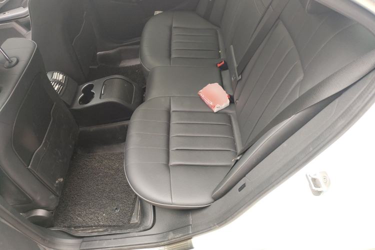 Used Mercedes-Benz E-Class 2015 E 260 L Sport Edition Left Rear Seat