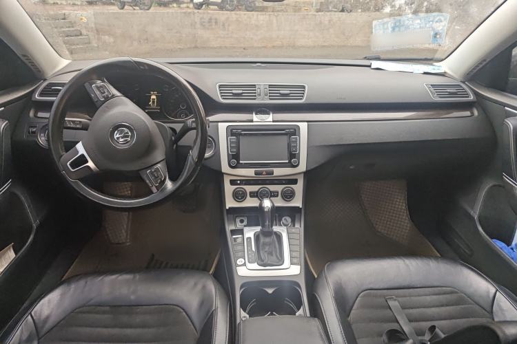 Used Volkswagen Magotan 2013 1.8TSI Prestige Model Center Console