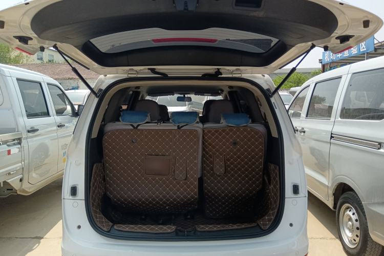 Used Baojun 730 2021 1.5L Manual Fashion Version 7 Seats Trunk