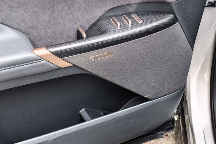 Used Dongfeng eπ eπ008 2024 210Max Range-Extended Version 6 Seats