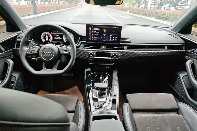 Used Audi A4L 2022 45 TFSI quattro Prestige Dynamic Edition Center Console