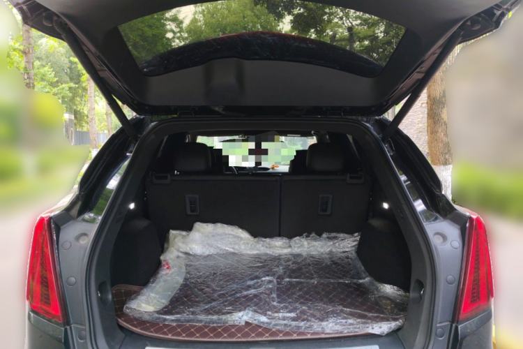 Used Cadillac XT5 2020 28T Luxury Version Trunk