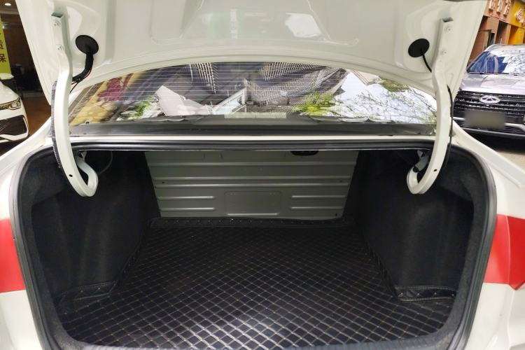 Used Volkswagen Santana 2019 1.5L Automatic Fashion Edition China VI Trunk