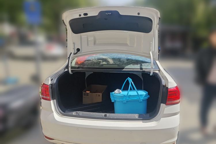 Used Volkswagen Lavida 2017 1.6L Automatic Comfort Edition
